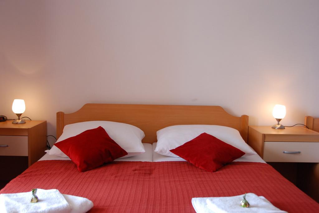 Apartments Saldun Трогир Экстерьер фото